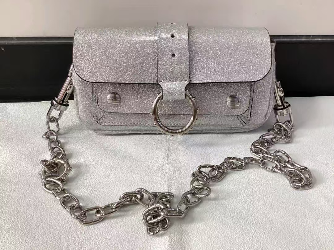 2024 New Leather Fashionable And Trendy Commuting Mini Phone Bag