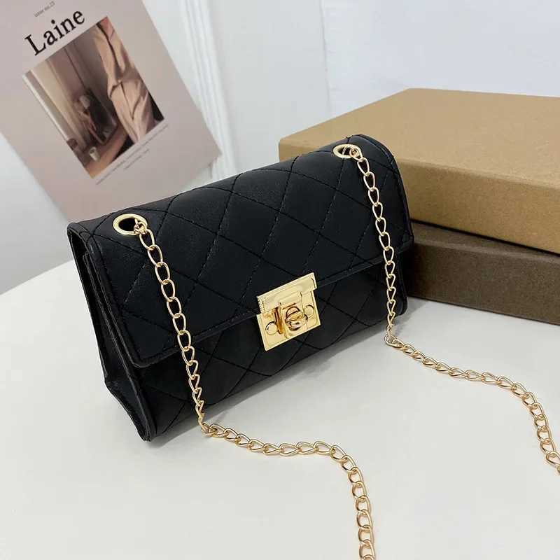 Womens Bag Korean Classic Checkered Diamd Embroidered Lock Chain Single Shoulder Small Square Bag Crossbody Mobile Phe BagXJ241225