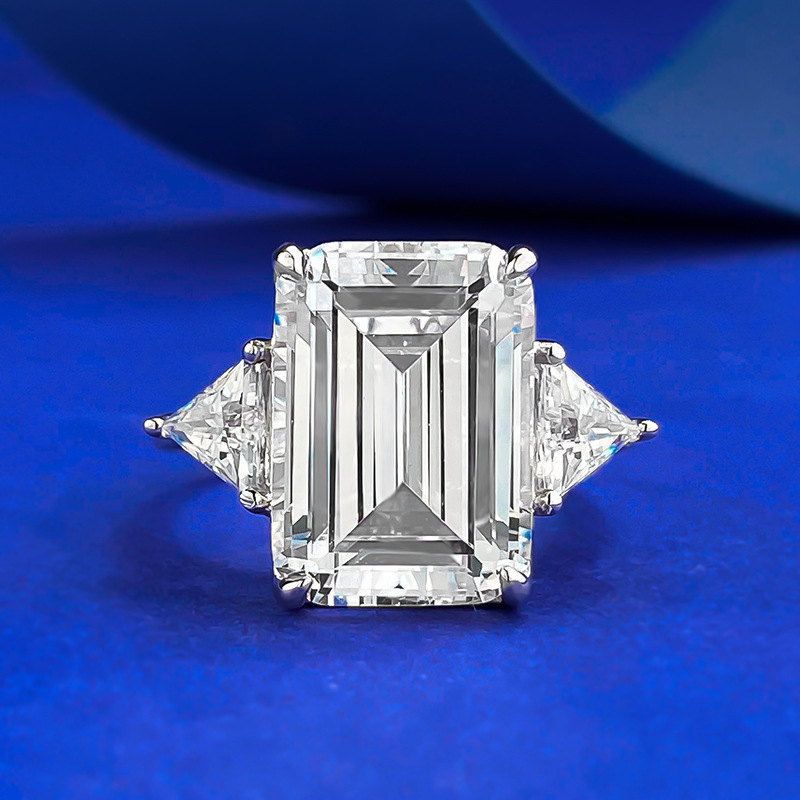 Choucong Luxury Jewelry Gorgeous Pure 100% 925 Sterling Silver Emerald Large White Moissanite Diamond Party Eternity Women Wedding Engagement Band Rin