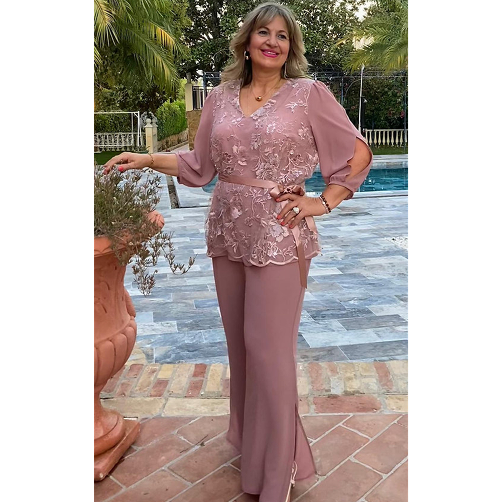 2025 Elegant Dusty Pink Mother Of The Bride Pants Suits Lace V-Neck Long Sleeves Wedding Guest Dresses Groom Mom Chiffon Formal Wear 2 Pieces