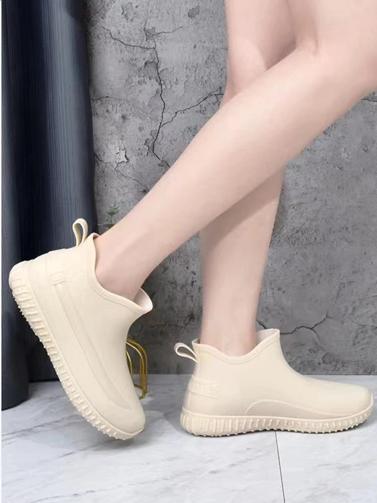 style rain boots for women fashionable outdoor non-slip fishing short-tube wear-resistant four-season work waterproof shoes 241226