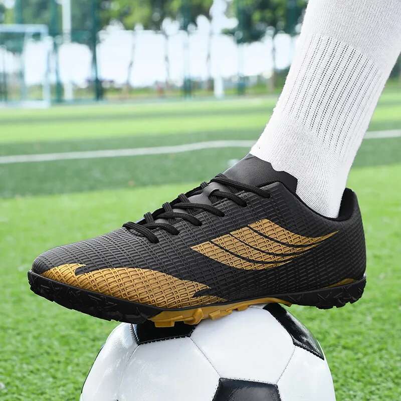 Short-spike Training Soccer Leather Splitter Youth Football Shoes Low-top 31-45 Code For Sports Recreation
