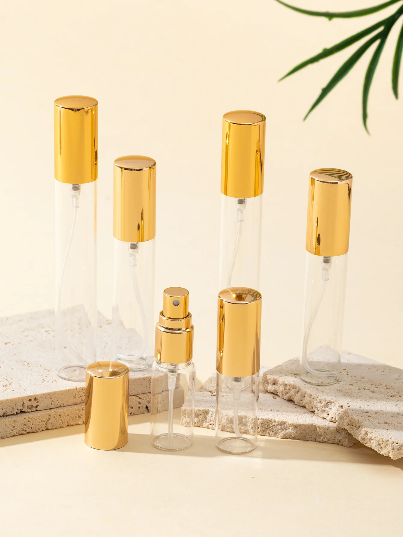 Wholesale 35/piece 5ml10ml15ml local tyrant gold transparent glass thickened spray bottle mini perfume bottle travel size 241225