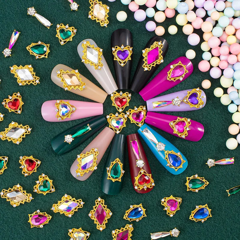 1Box 3D Nail Rhinestones Heart/Planet Nail Charms Jewelry Glass Luxe Nail Parts Diamond Crystal Nails Art Decoration Accessories 241226