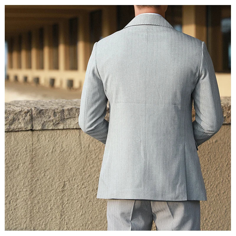 Stripe Suit Men Versatile Fashion Gentlemans Double Breasted Italian Lapel Coat Formal Wedding Groom Business Tuxedo 241220
