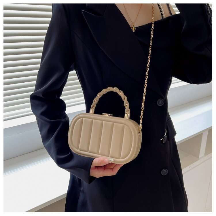 New Korean Fashion Chain Emed Handheld Single Shoulder Box With High Quality Texture Small Square Crossbody Bag For Women