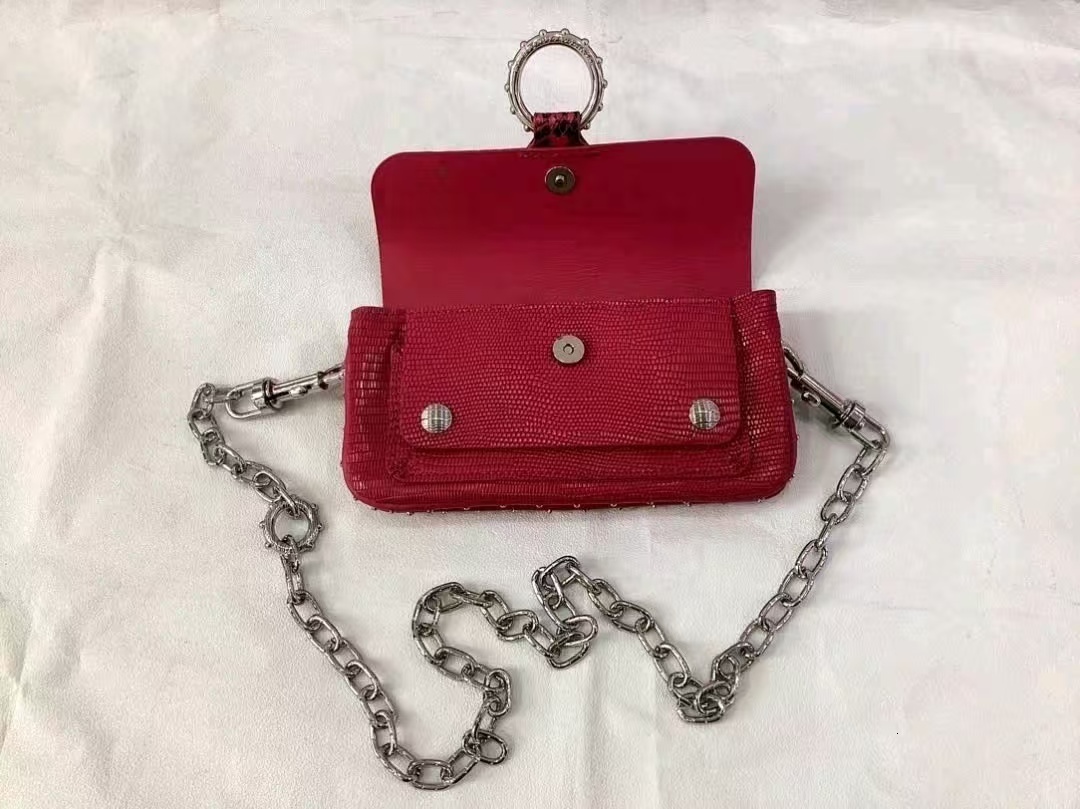 2024 New Leather Fashionable And Trendy Commuting Mini Phone Bag
