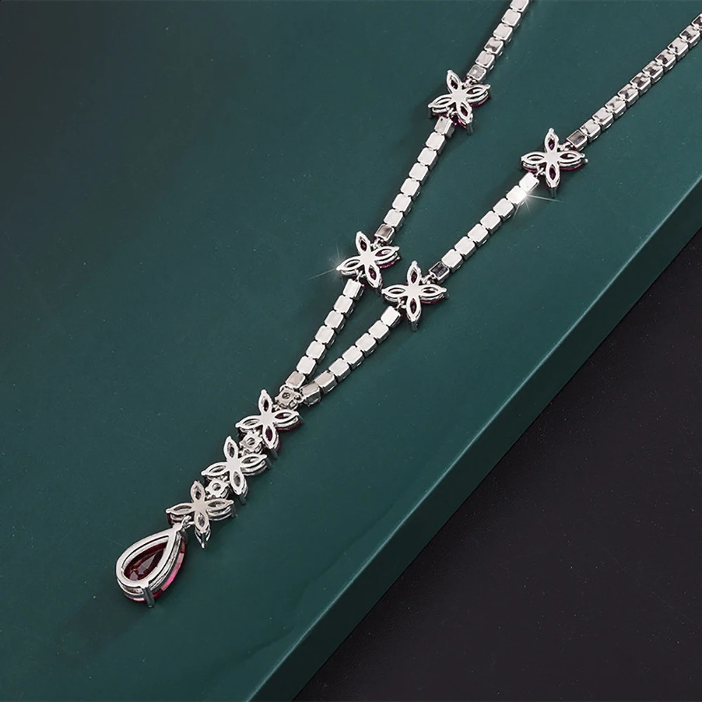 Sparkling 914MM Ruby Gemstone Pendant Necklace for Women y High Carbon Diamond Cocktail Party Fine Jewelry Birthday Gift 241226