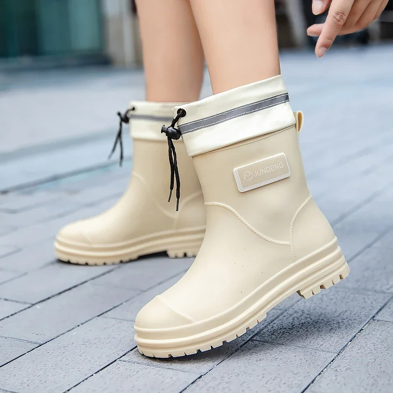 Mid-tube Rain Boots for Women Fashionable Water Shoes for Outer Wear Non-slip Adult Rain Boots Camping Fishing Shoes 241226
