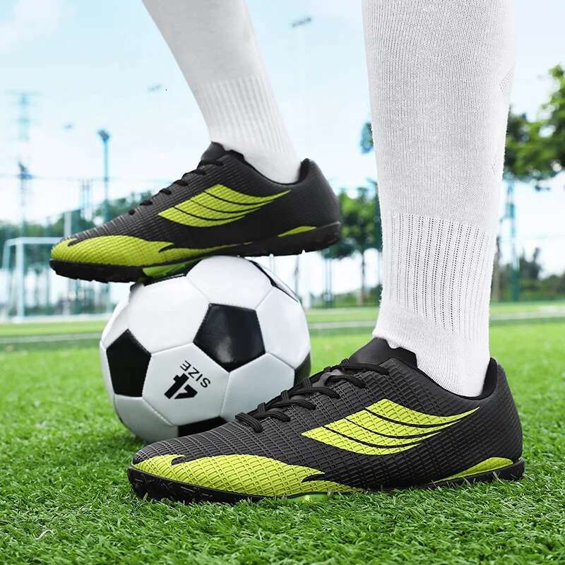 Short-spike Training Soccer Leather Splitter Youth Football Shoes Low-top 31-45 Code For Sports Recreation