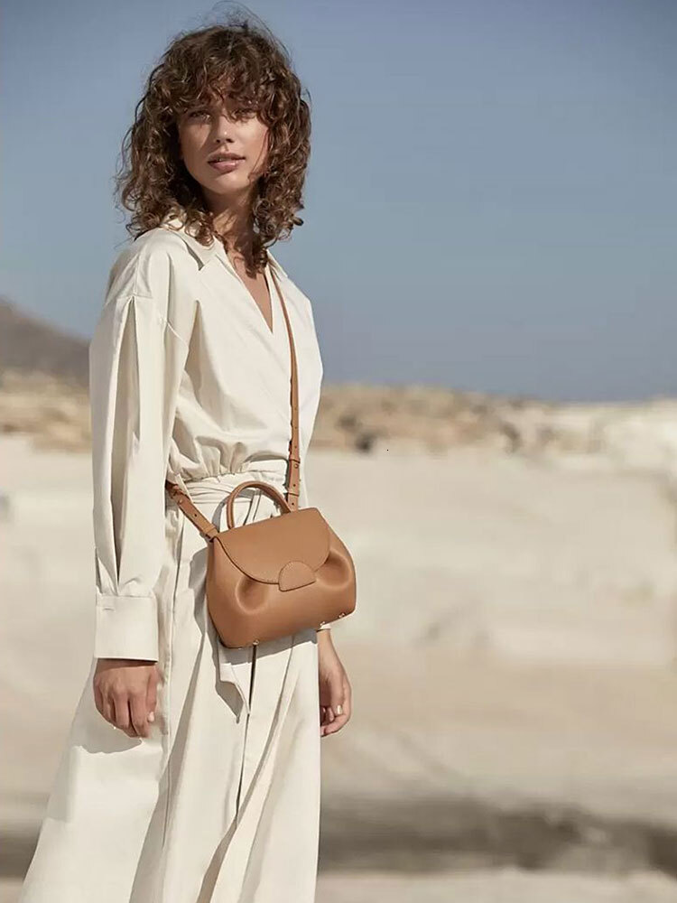 Wing French Niche Tote Bag - Light Retro European Style, Shoulder & hot Armpit Carry, 2024 Trend