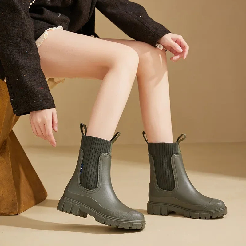 Fashion Rain Boots for Women 2025 Pvc Round Toe Non-slip Wear-resistant Mid-tube Boots Outdoors Women Waterproof Chelsea Boots 241226