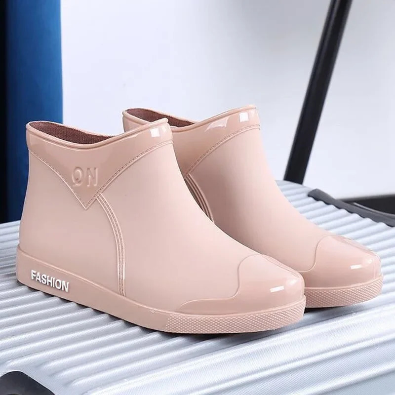 Rain Boots Womens Fashionable Outdoor Non-Slip Wear-Resistant Rain Boots Work Waterproof Shoes Short Tube Plastic Shoes Summer 241226