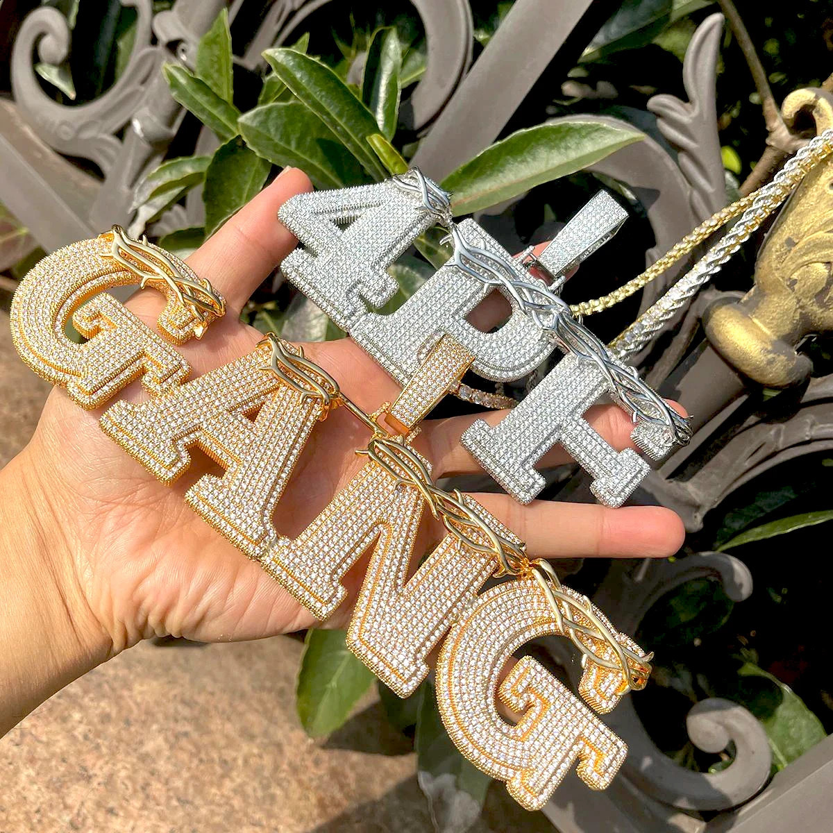 Thorn Crown BIG Customized Letters Name Iced Out Pendant Necklaces For Men Women Bling Zircon Necklace Hip Hop Jewelry Free shi 241226