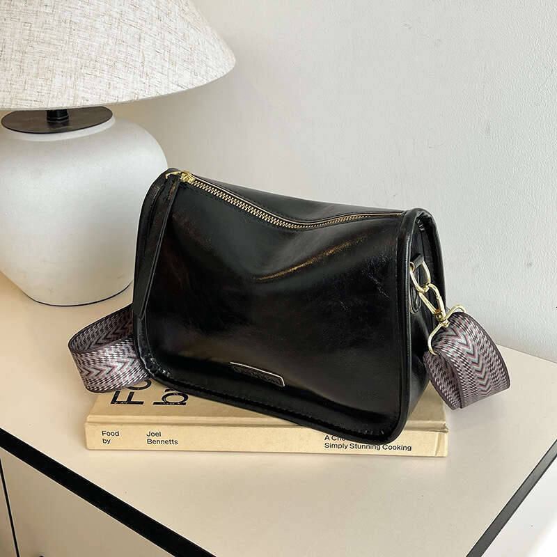 Fashionable New Cross-Border Versatile Women's Armpit Small Square Trendy Simple Casual Shoulder Bag Wholesale