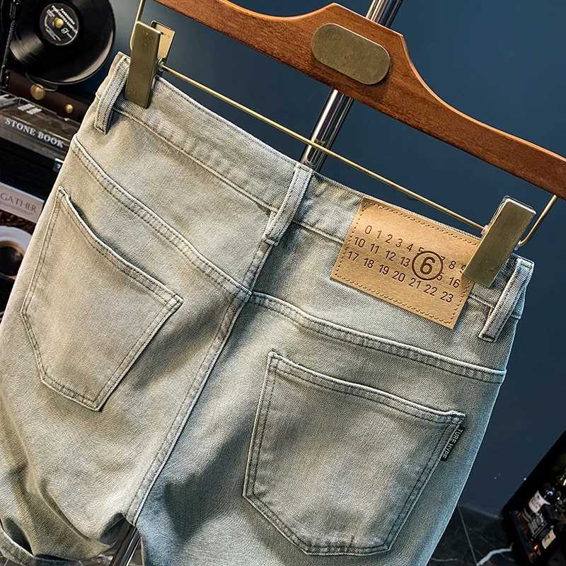 American denim shorts mens summer 2024 New Street fashion straight thin casual yellow mud dyed wash off retro cut pants W241226