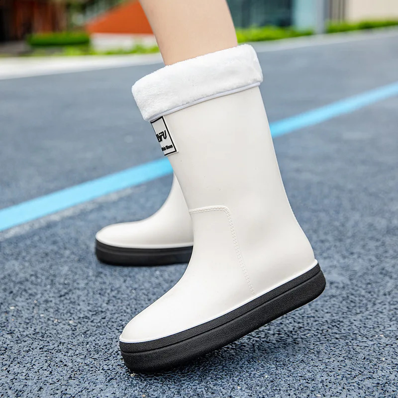Rain Boots Women Anti-Slip Trend Lightweight Soft Rain Shoes Outdoor Fishing Thick Sole Waterproof Shoes Fashion Comfy 241226