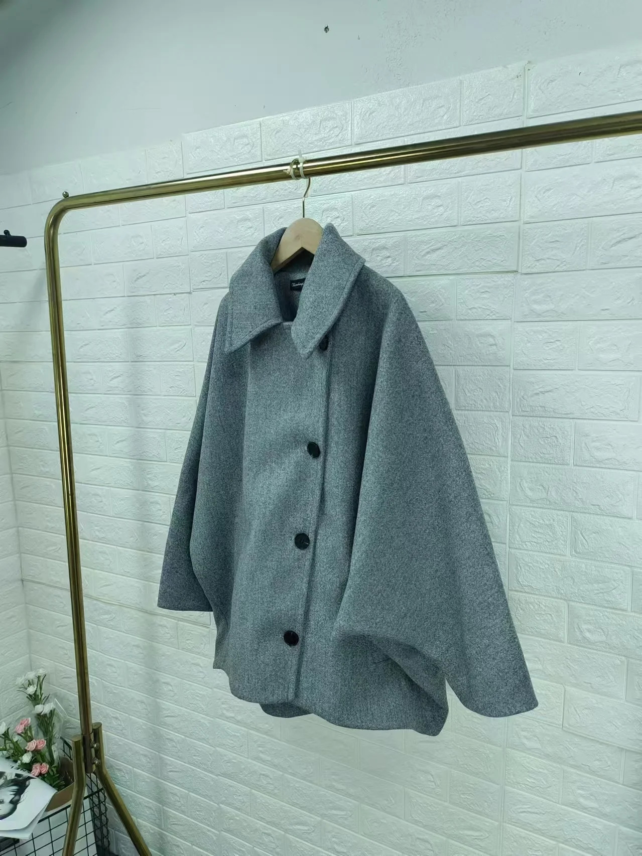 UNIZERAShort Blended Coat for Women Casual Polo Neck Personalized Top Cloak Sleeve Winter 241225