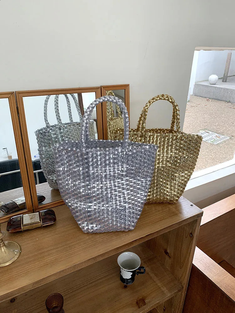 Hylhexyr womens casual handbag vegetable basket woven bag Ins fashion handbag beach bag summer PVC handbag 241223