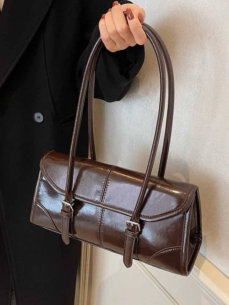 High end Burgundy oil wax leather bottom bag elegant Wens magnetic buckle shoe bag Cmuter Versatile womens handbag Y241225