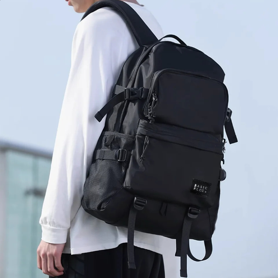 Travel Backpack for Men Large Capacity for Leisure Travel Outdoor Hiking Oversized Laptop Backpack Waterproof Backpack for Women 241226