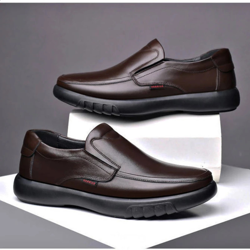 Spring and Summer Mens Business Leather Shoes 2024 Fashion Casual Mens Shoes Soft Sole Soft Leather Anti Slip Dads Shoes241226