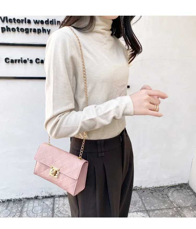 Womens Bag Korean Classic Checkered Diamd Embroidered Lock Chain Single Shoulder Small Square Bag Crossbody Mobile Phe BagXJ241225