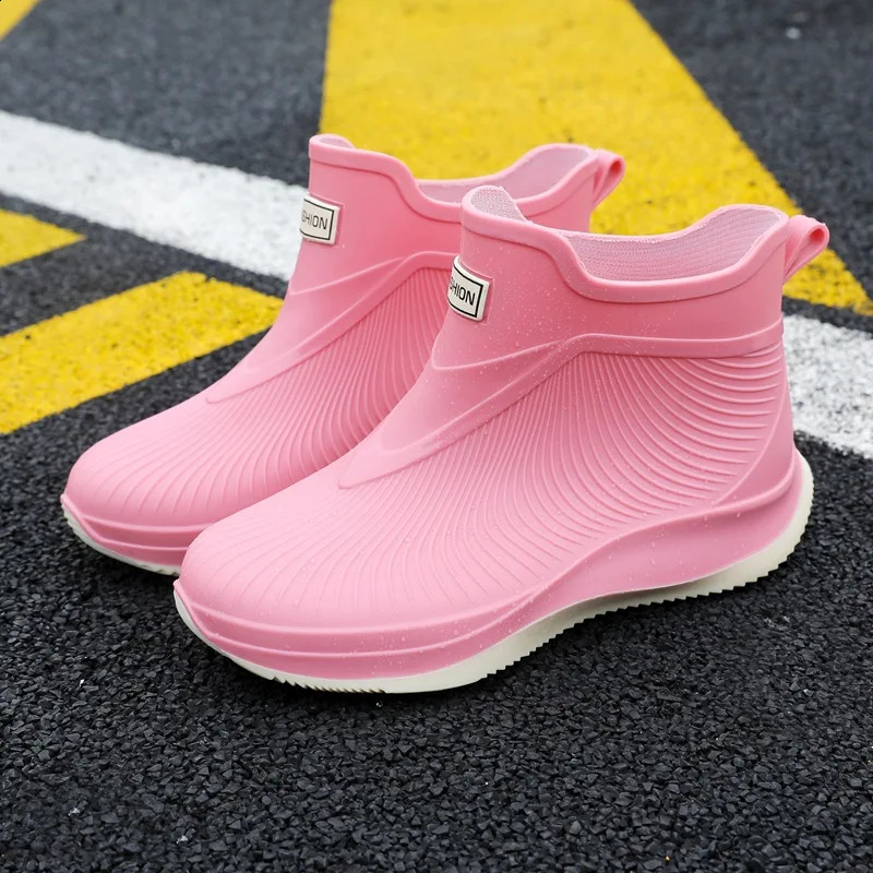 Womens Rain Boots Are Fashionable Lightweight Thick Soled Wear-resistant Rainproof and Slip Resistant When Worn Externally 241226