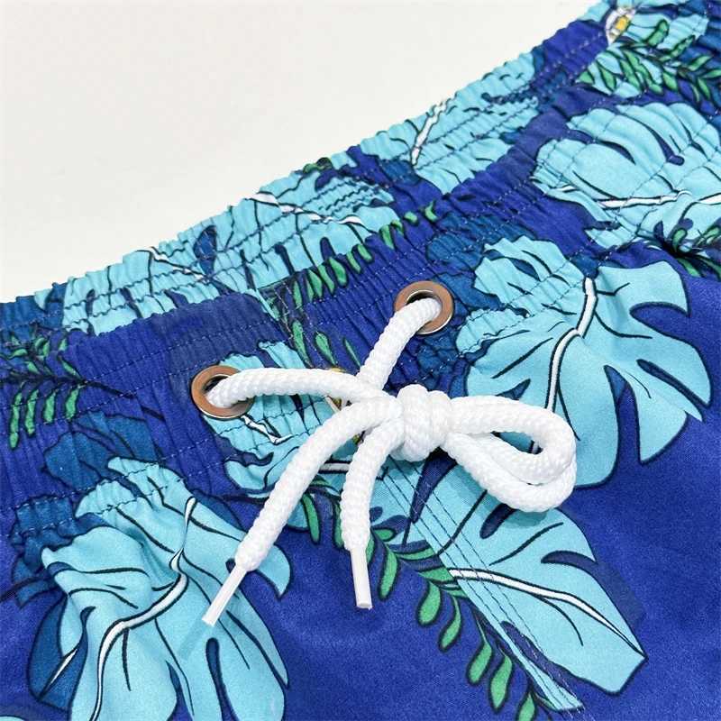 Fashionable mens beach shorts mens running shorts beach swimming shorts with breathable mesh lining W241226