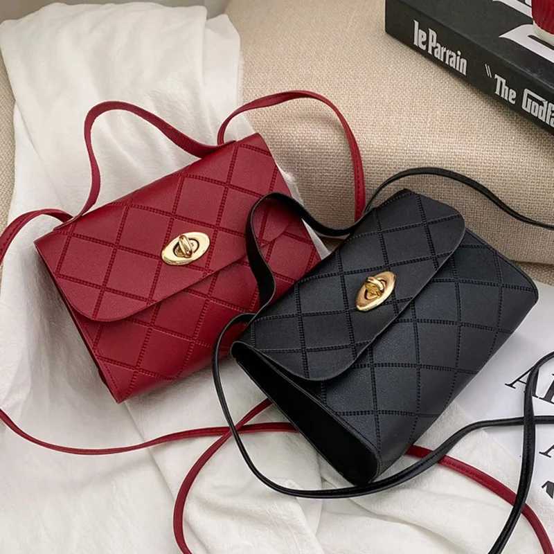 Womens Handbags Striped Square Fresh Age Reducing High Capacity Fine Texture Soft Comfortable Females Crossbody BagXJ241225