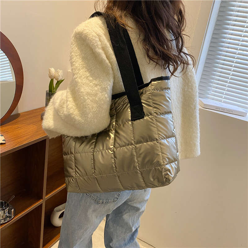 Internet Celebrity Personalized Down New Women's Bag For Autumn And Winter, Shoulder Underarm Tote Bag, Popular This Year