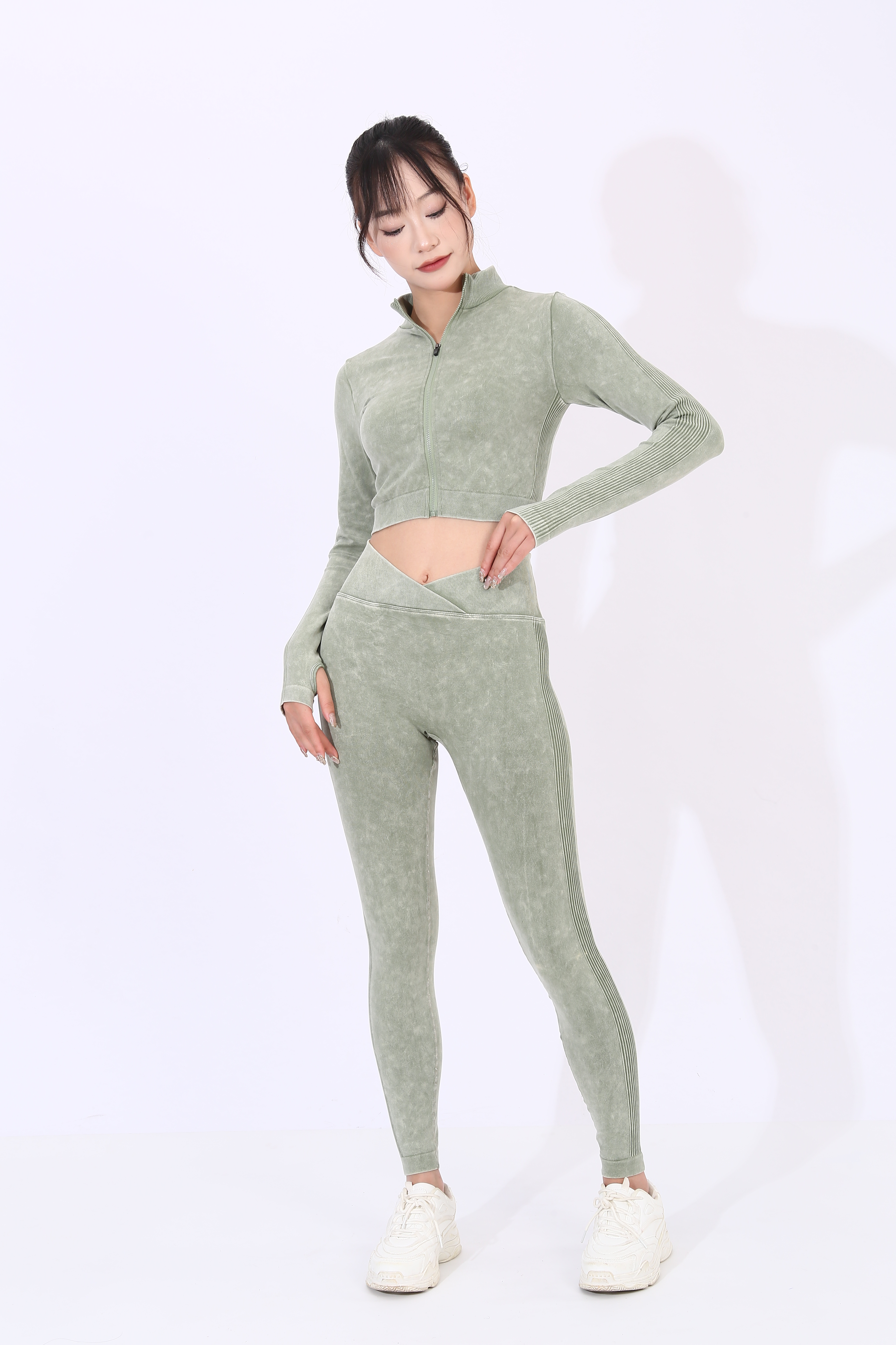 FEMME FINESS Women's Yoga Clothing Exercise Suit Seamless Yoga Clothing Suit Factory Direct Sale