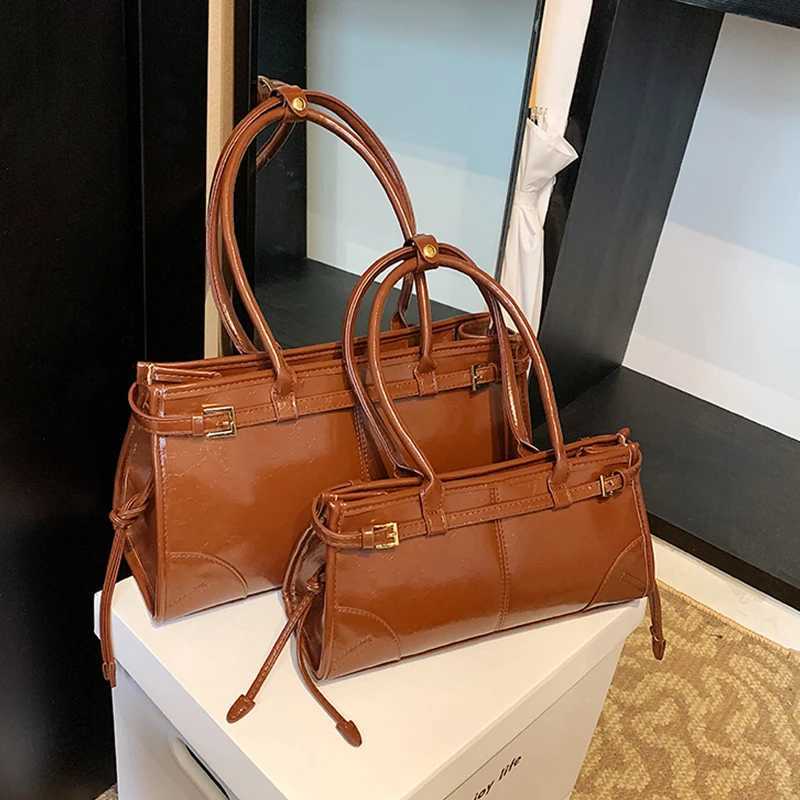 New Fi Y2k Underwear Bag Womens Shoe Bag Handbag Handbag and Wallet High end Burgundy Oil Wax Leather Bag Y241225