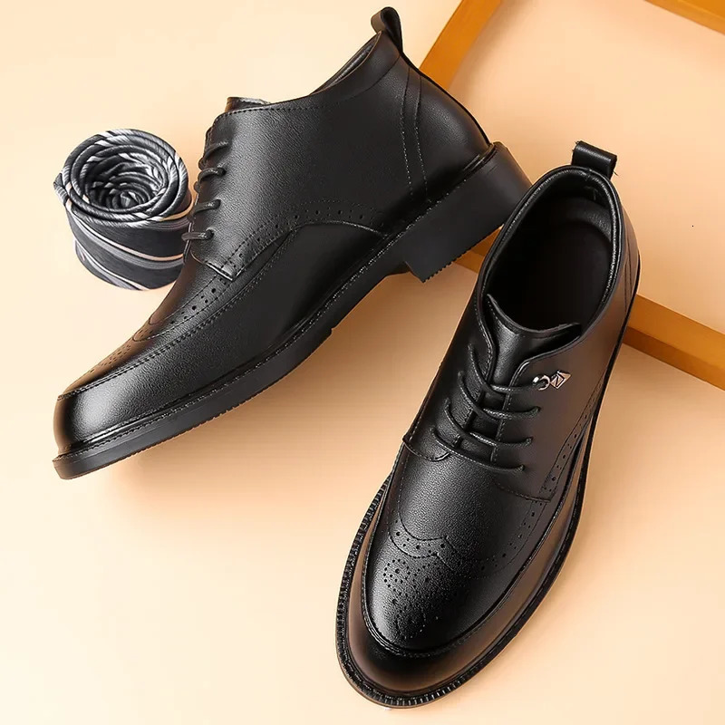 Autumn Winter Leather Velvet Hightop Brogue Shoes for Men ner Platform Mens Dress Fashion Softsoled Ankle Boot 241225
