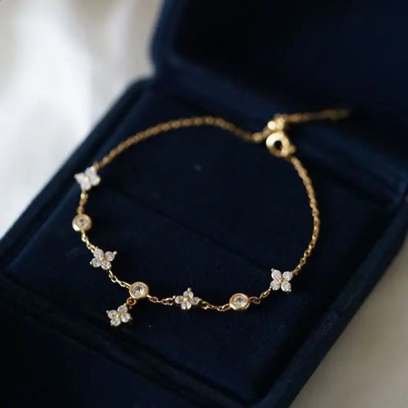 100% Jewelry Bracelet 925 Sterling Silver Four-Leaf Flower Adjustable Chain Bracelet Womens Halloween Gift 241220