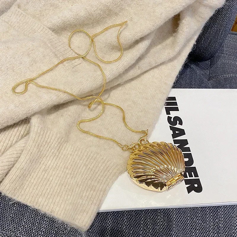 2024 Summer Lipstick Bags for Women Fashion Pearl Mini Purse Crossbody Bag High Quality Gold Shell Bag er Shoulder Bag 241223