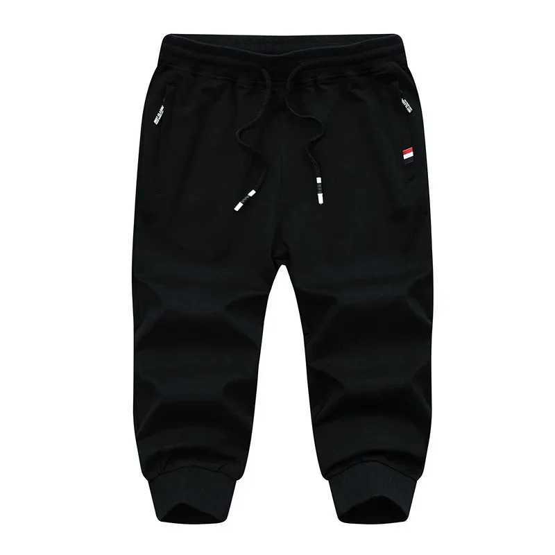 2024 New Summer Mens Knitted Sports Shorts Korean Fashion Capris Elastic Breathable Men Clothing Casual Slim Fit Pants MaleXJ241226