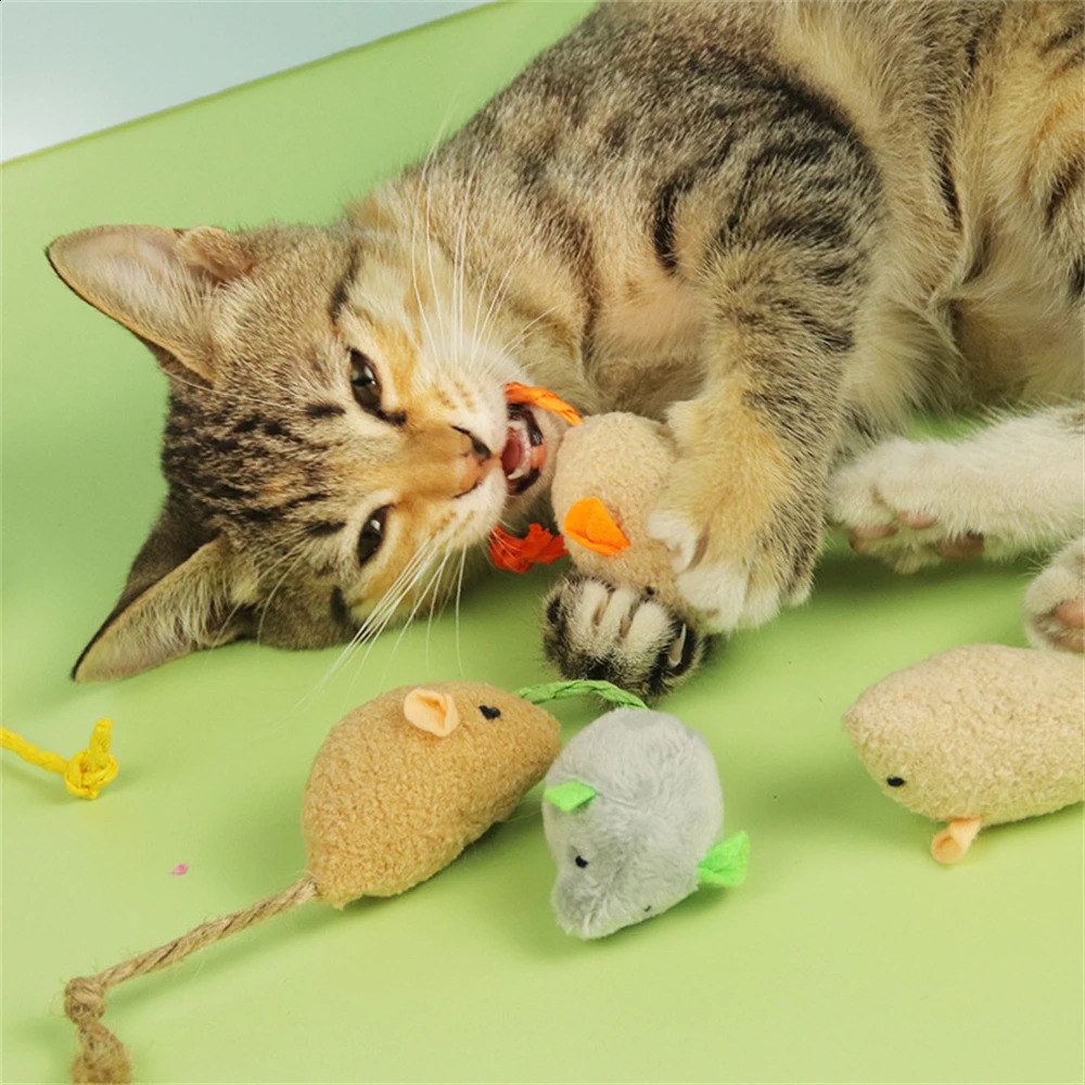 100pcs Cat Mice Toy Plush Catnip Filled Mouse for Indoor Cats and Kittens 241224
