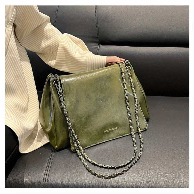 1PC bag womens large capacity fiable autumn and winter solid color single shoulder crossbody bag class commuting totXJ241225
