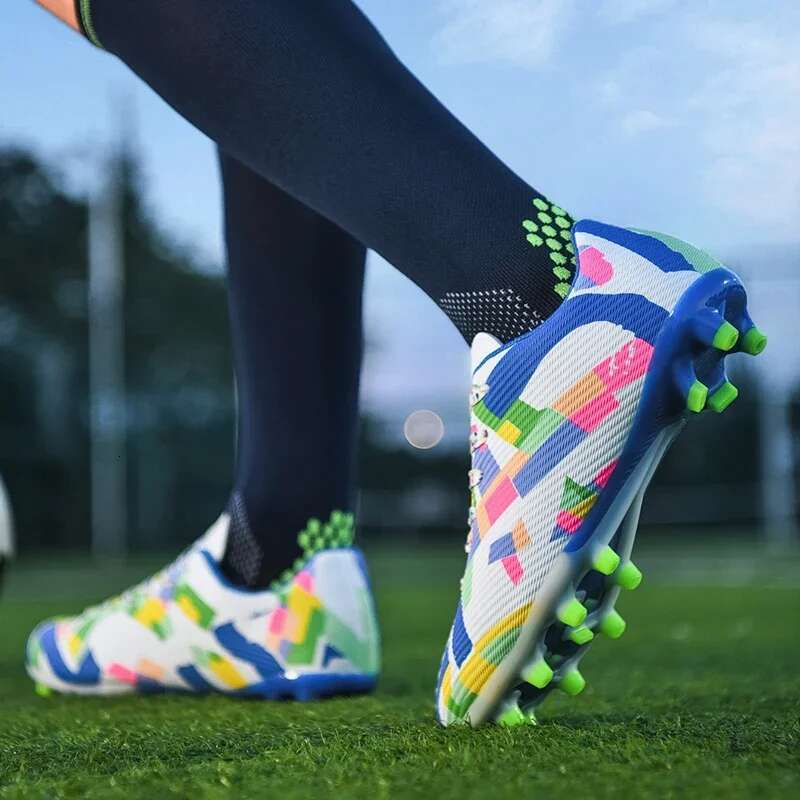 New Men Soccer Long Spikes Football Boots Hot-selg High-quality Indoor Sneakers Outdoor Sports Shoes Match