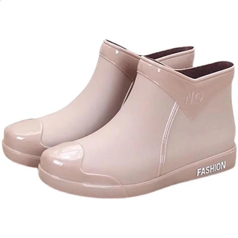 Rain Boots Womens Fashionable Outdoor Non-Slip Wear-Resistant Rain Boots Work Waterproof Shoes Short Tube Plastic Shoes Summer 241226