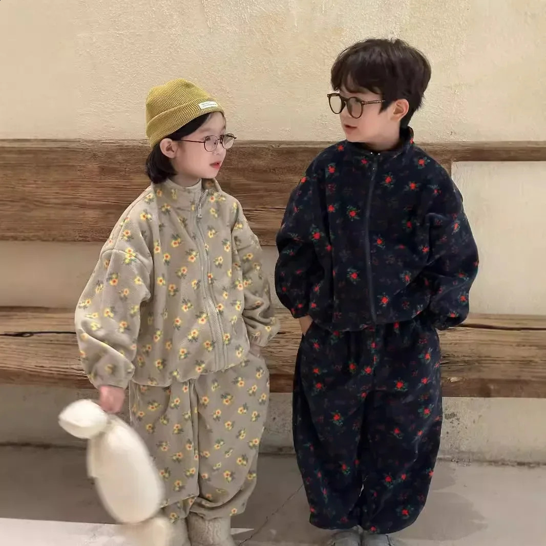 Childrens Set Winter Edition Boys and Girls KoreanSweet Casual Thick Long Sleeve Pants Two Piece 241225