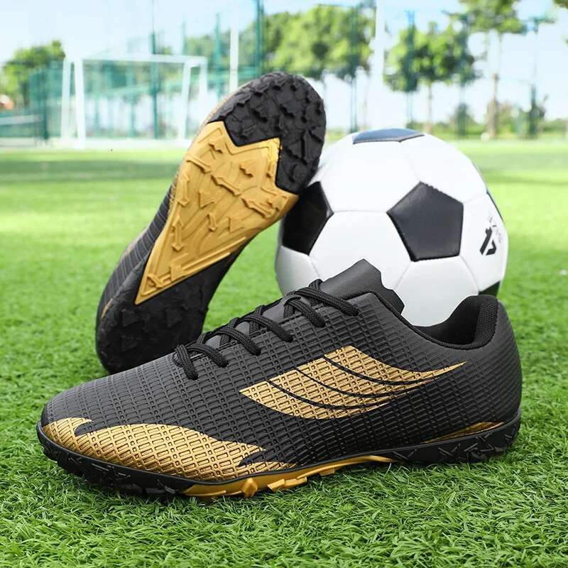 Short-spike Training Soccer Leather Splitter Youth Football Shoes Low-top 31-45 Code For Sports Recreation