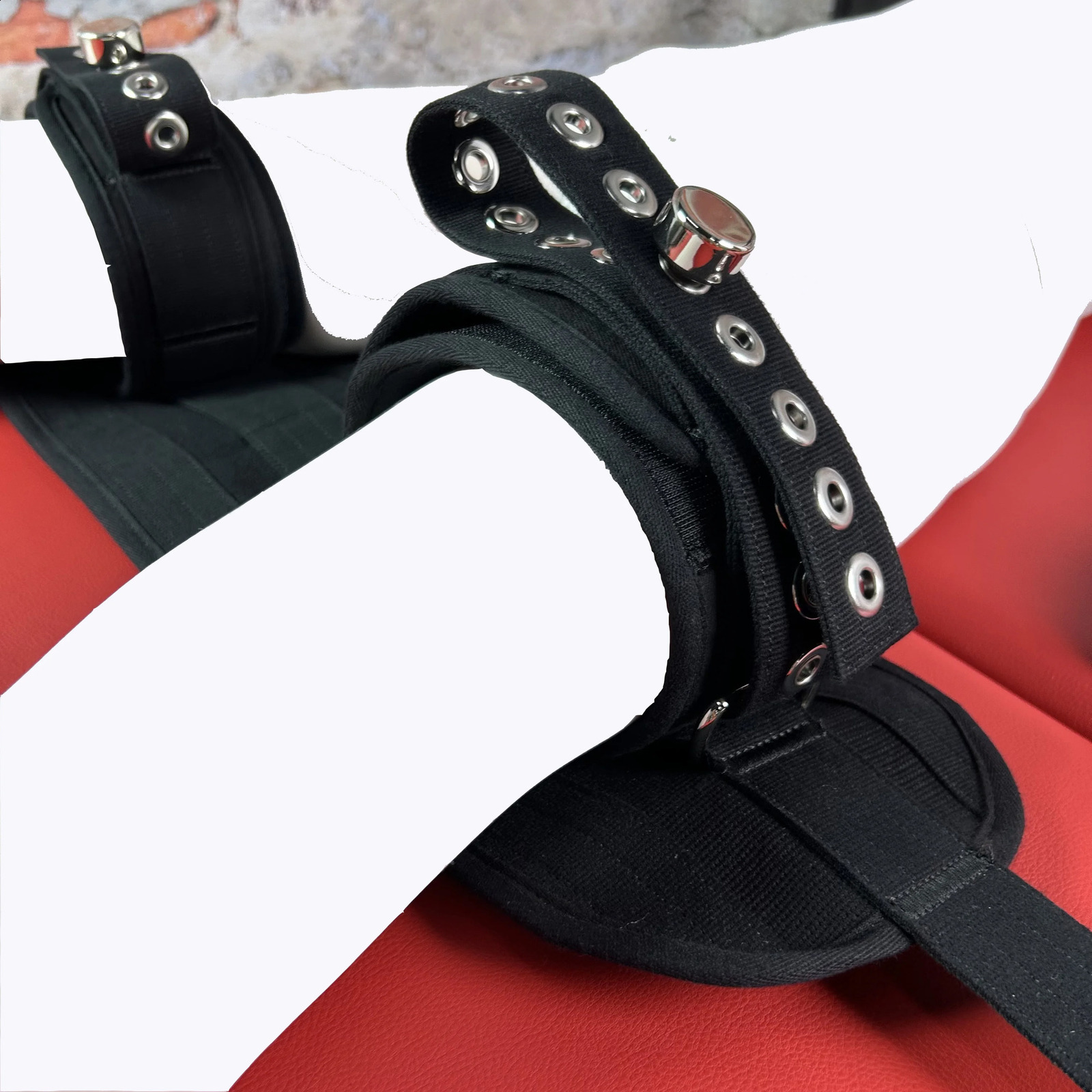 Bondage Gear Lying Bed Legs Magnetic Lock Restraint Belt for Thigh to Bind Agitated Patients Seclusion Adjustable Bondage Strap 241226