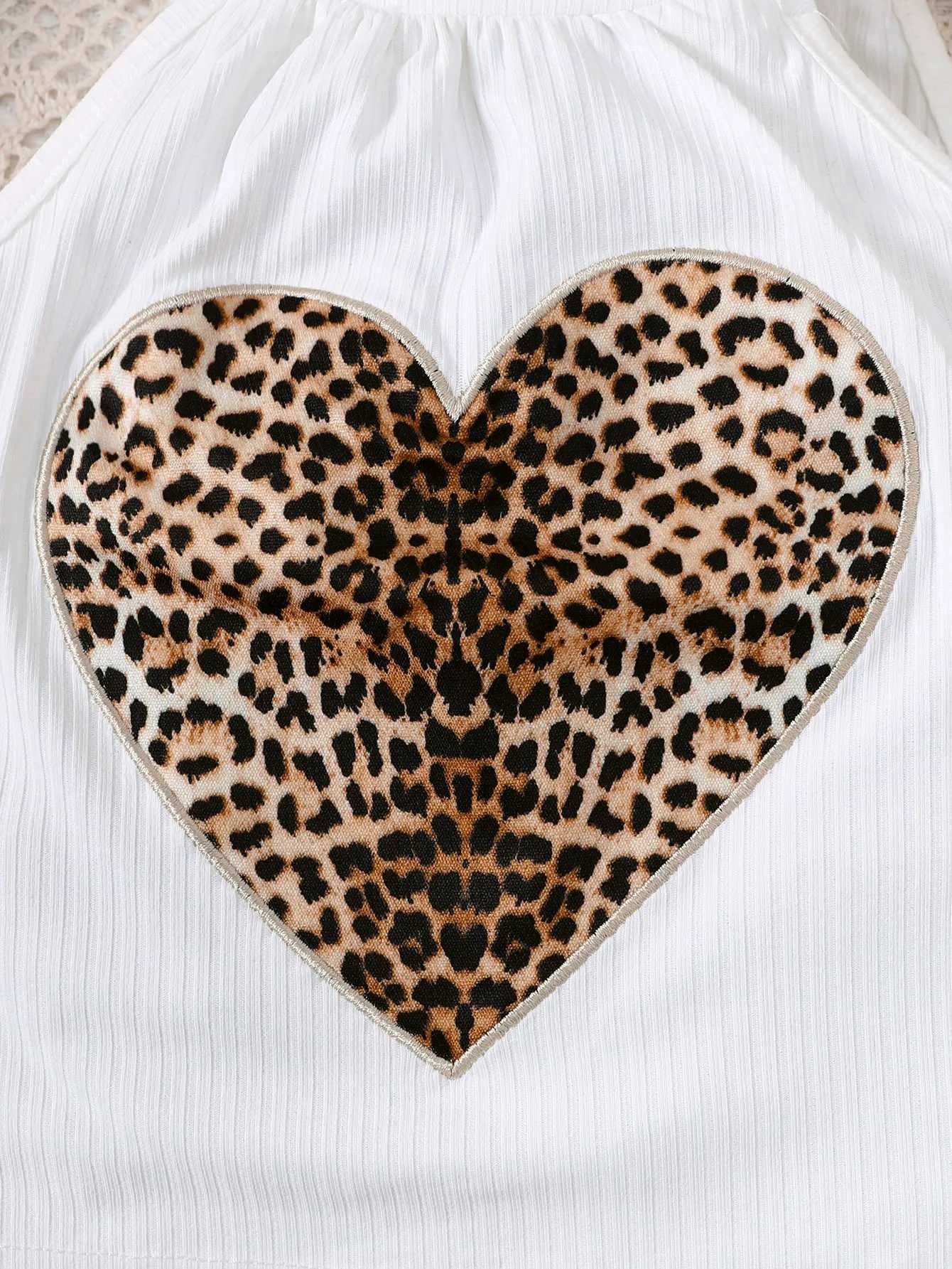 Clothing Sets 2PCS Summer Kid Girl Clothes Set Hanging Neck Sleeveless Heart Top+Leopard Shorts Fashion Sense of Outfit For Children 4-7 YearsY241225C