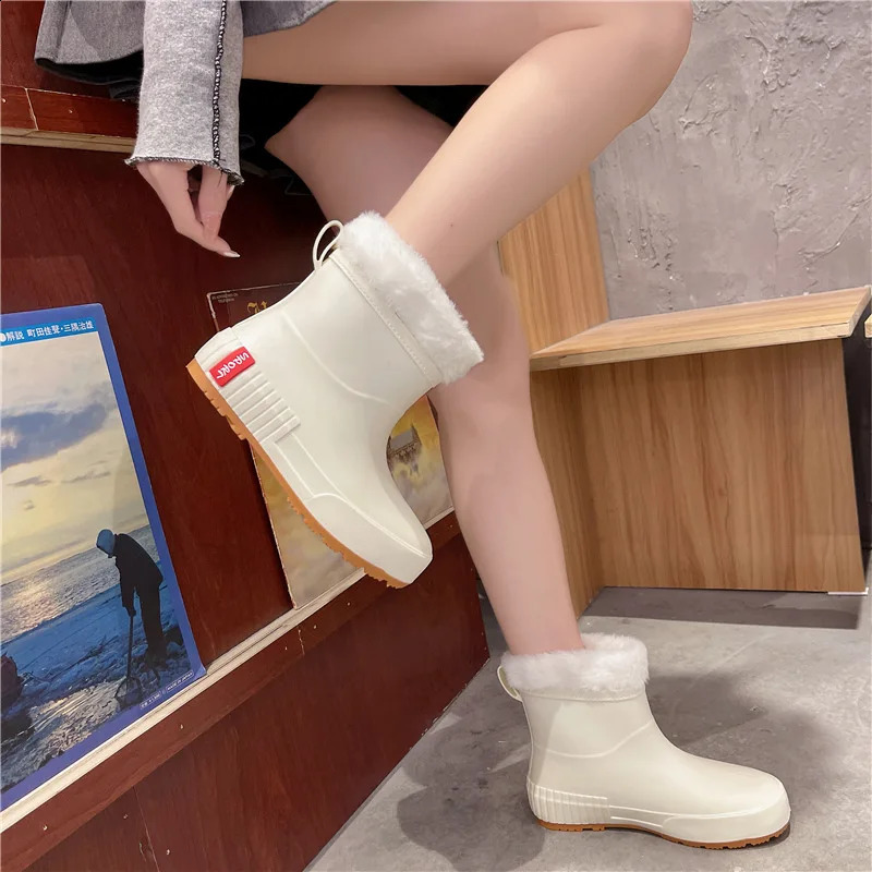 Rubber Shoes Women Warm Waterproof Rain Boots Fashion Slip-on Non-slip Ankle Booties Waterproof Work Short Boots Woman 241226
