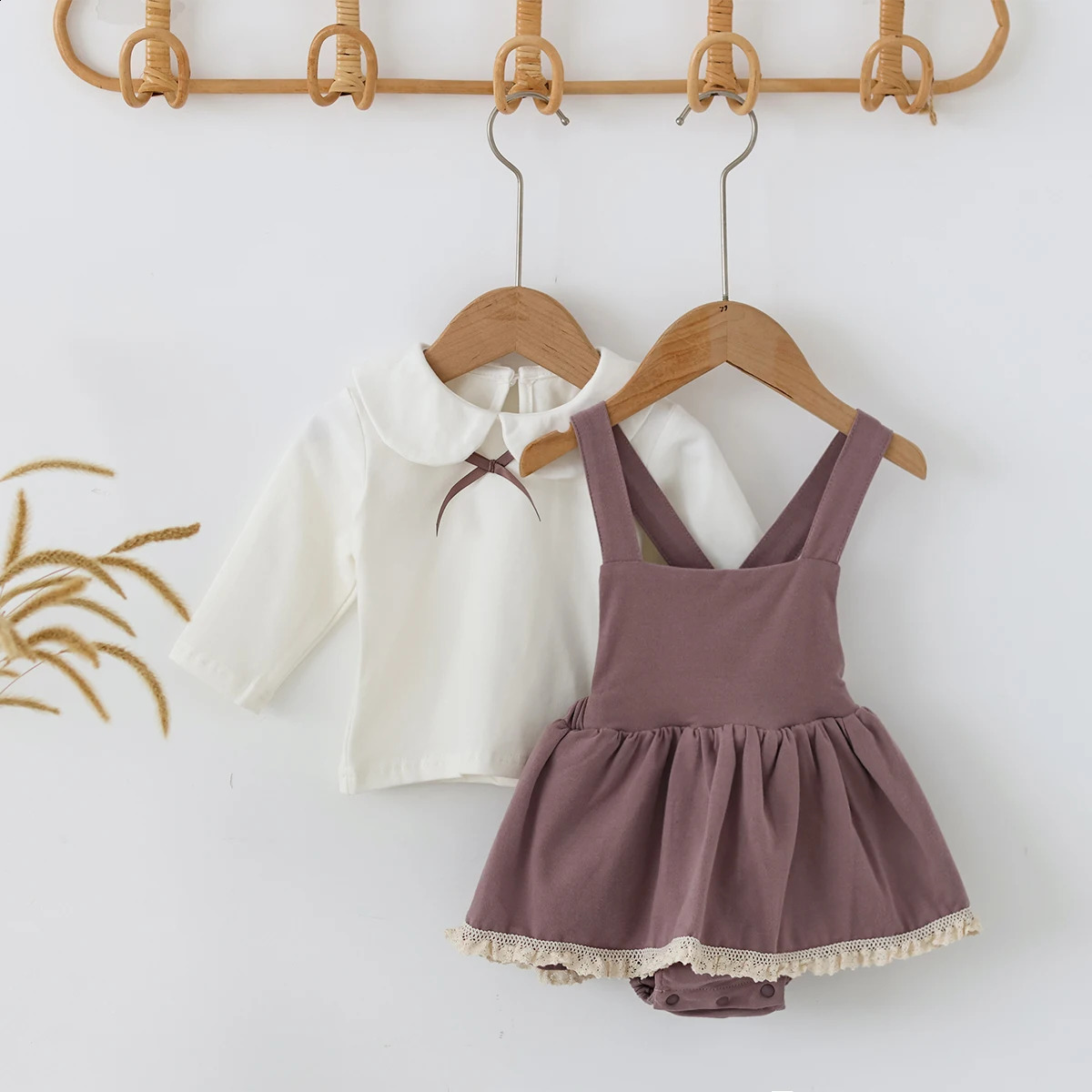 Girls College Style suit Childrens Korean Doll Collar Shirt Lace Strap dress TwoPiece Set 241225