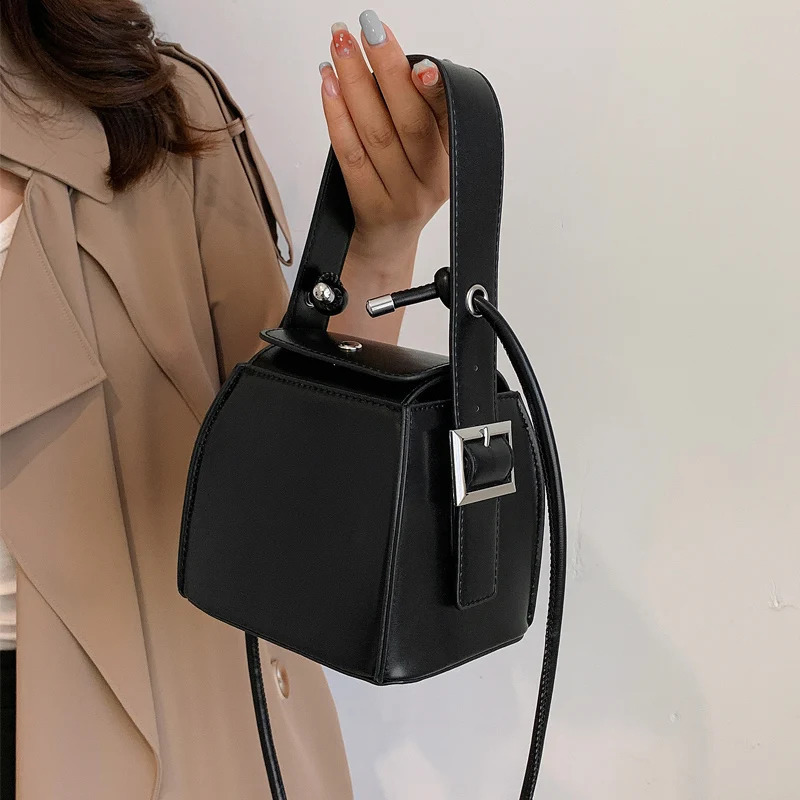 Home>Products>Fashion>Fashion>PU box cross shaped bag womens magnetic buckle bag 241223