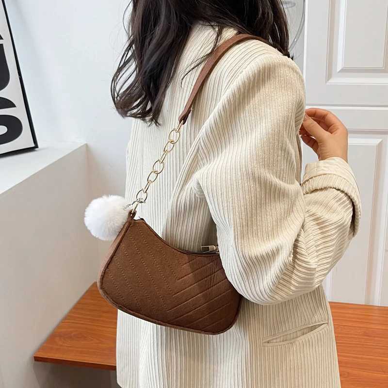 Lady Armpit Design Luxury Tote Released Fi Ladies Handbag Under Crescent Small Square Bag Small Solid Color Shoulder BagsXJ241225