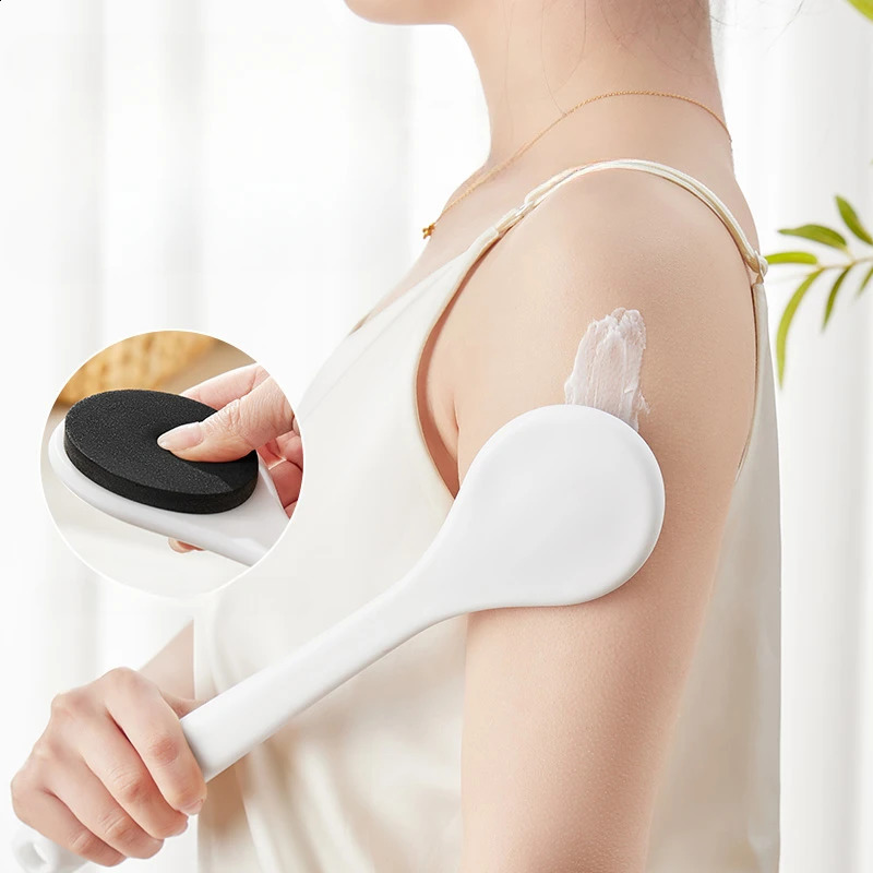 Apply body lotion on the back and apply artifact Bamboo charcoal bath brush with long handle long handled sponge brush 241226